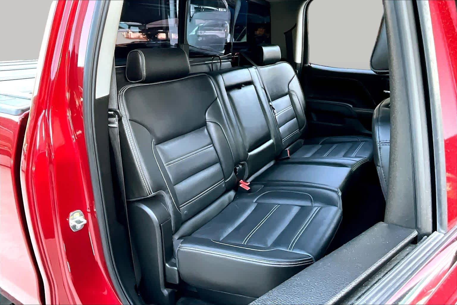 Used 2019 Red Quartz Tintcoat GMC Denali image 19