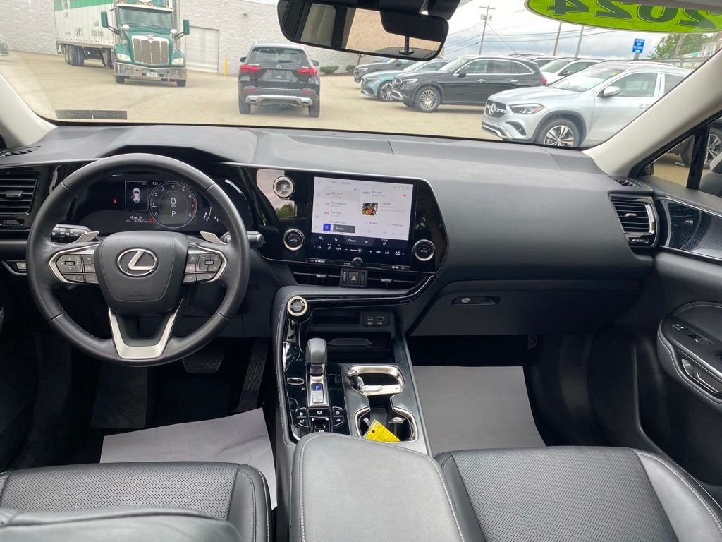 Used 2024 White Lexus 350 Base image 5