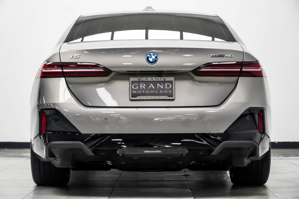 Used 2026 Gray BMW eDrive40 image 16