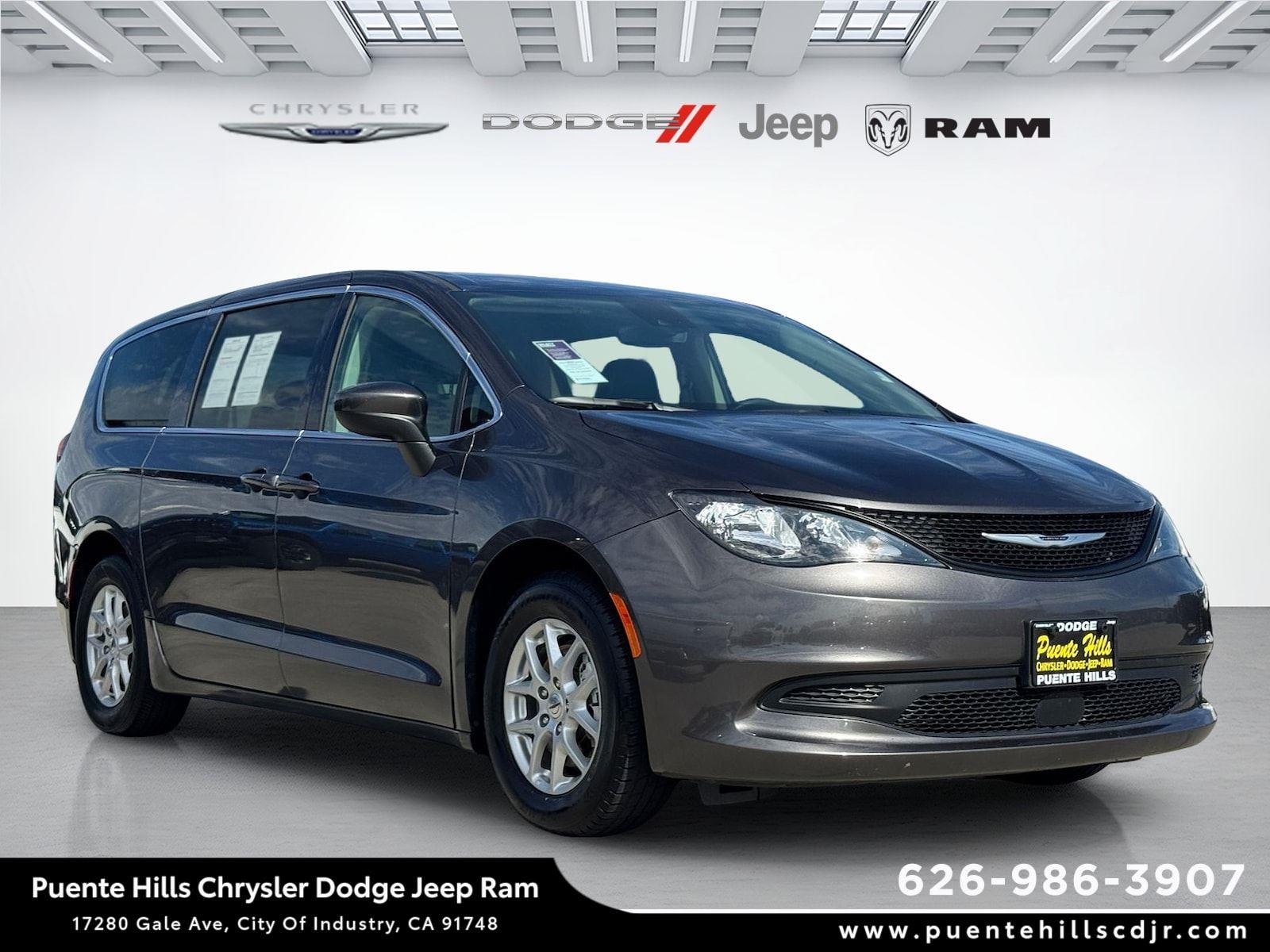 2023 Chrysler Voyager