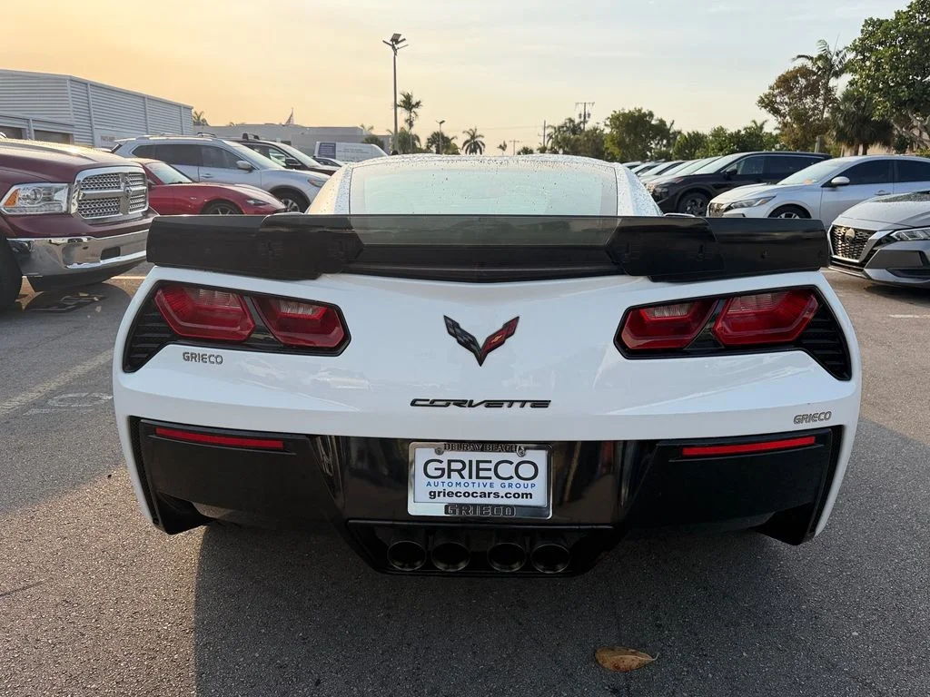 Used 2019 White Chevrolet Stingray image 6