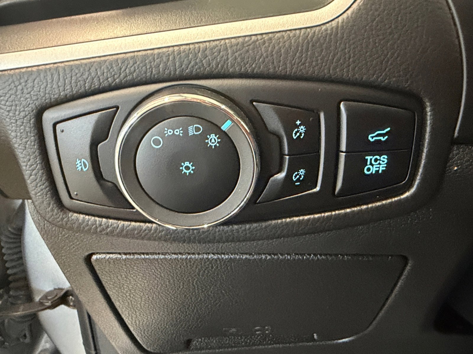 Used 2024 Silver Metallic Ford SEL image 25