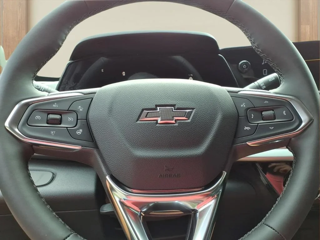 New 2026 Mosaic Black Metallic Chevrolet LT image 11