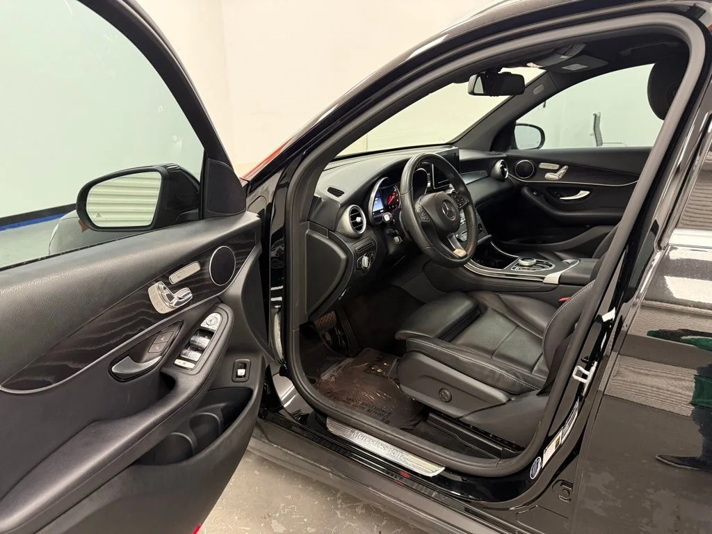 Used 2018 Black Mercedes-Benz GLC 300 image 9