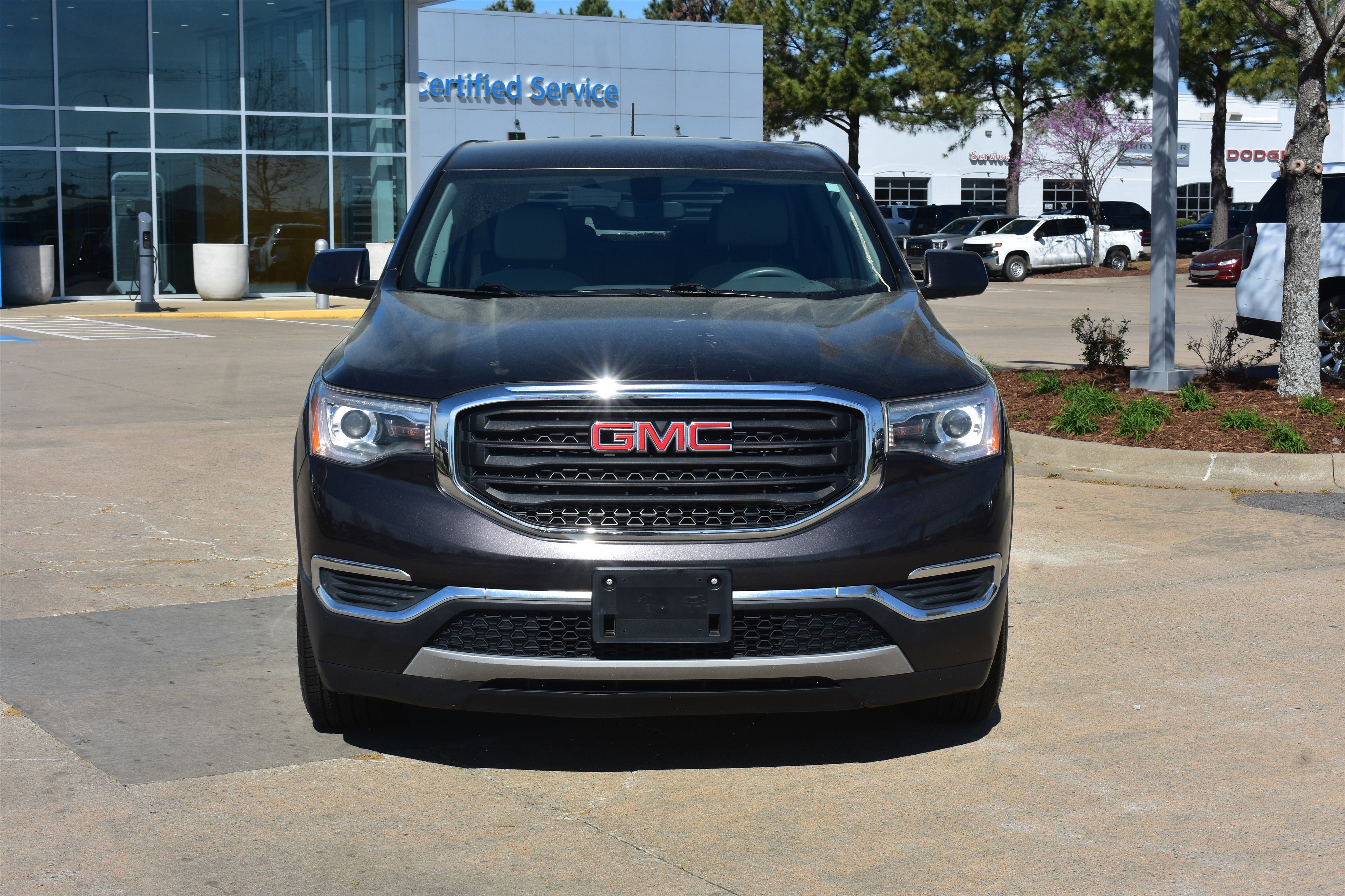 Used 2019 GMC Acadia SLE-1 with VIN 1GKKNKLA5KZ116288 for sale in Conway, AR
