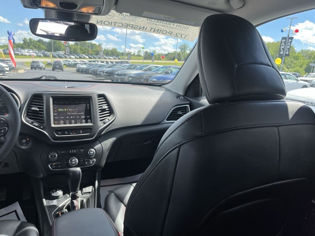 Used 2023 Black Jeep Trailhawk image 11