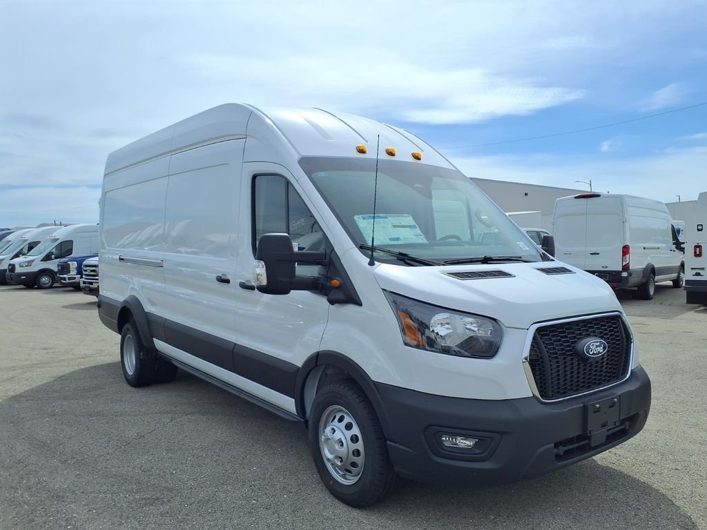 New 2027 Oxford White Ford Cargo Van image 5