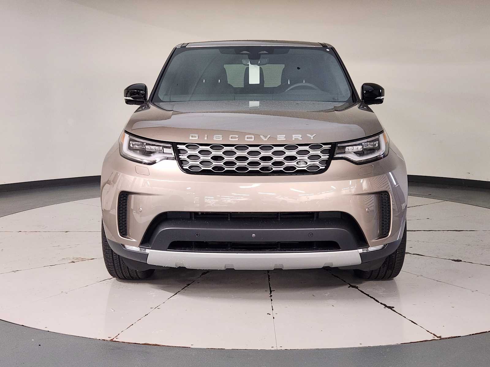 Used 2026 Lantau Bronze Metallic Land Rover S - AWD image 9