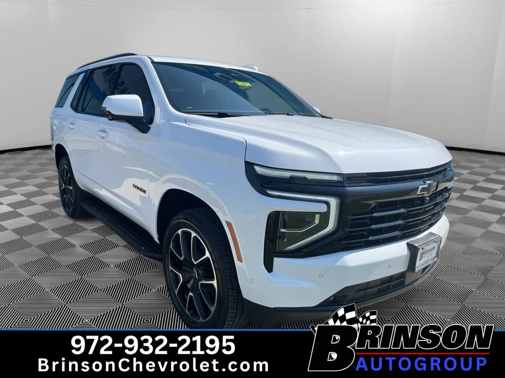 New 2026 Summit White Chevrolet RST image 3