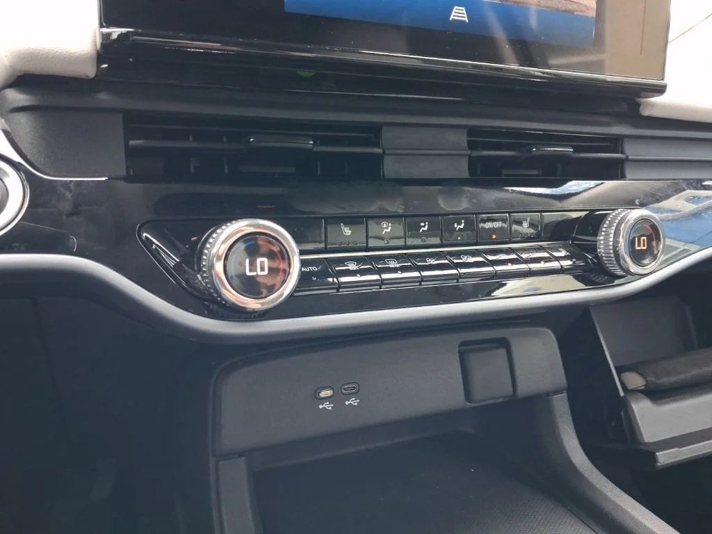 Used 2024  Honda Touring image 27