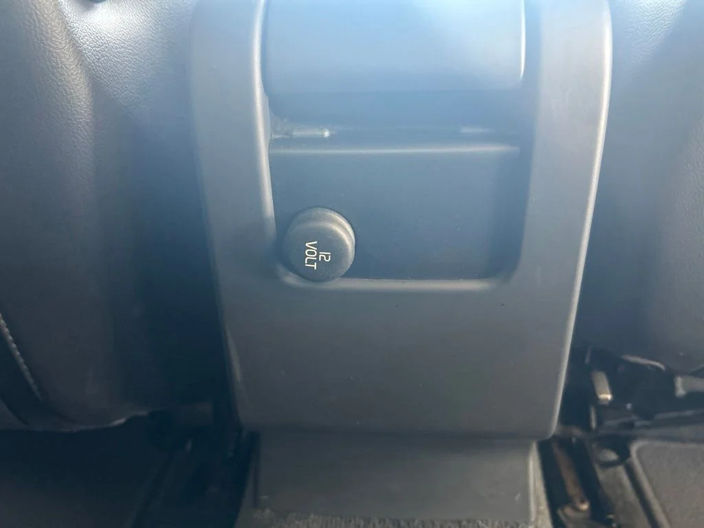 Used 2013  Volvo  image 26