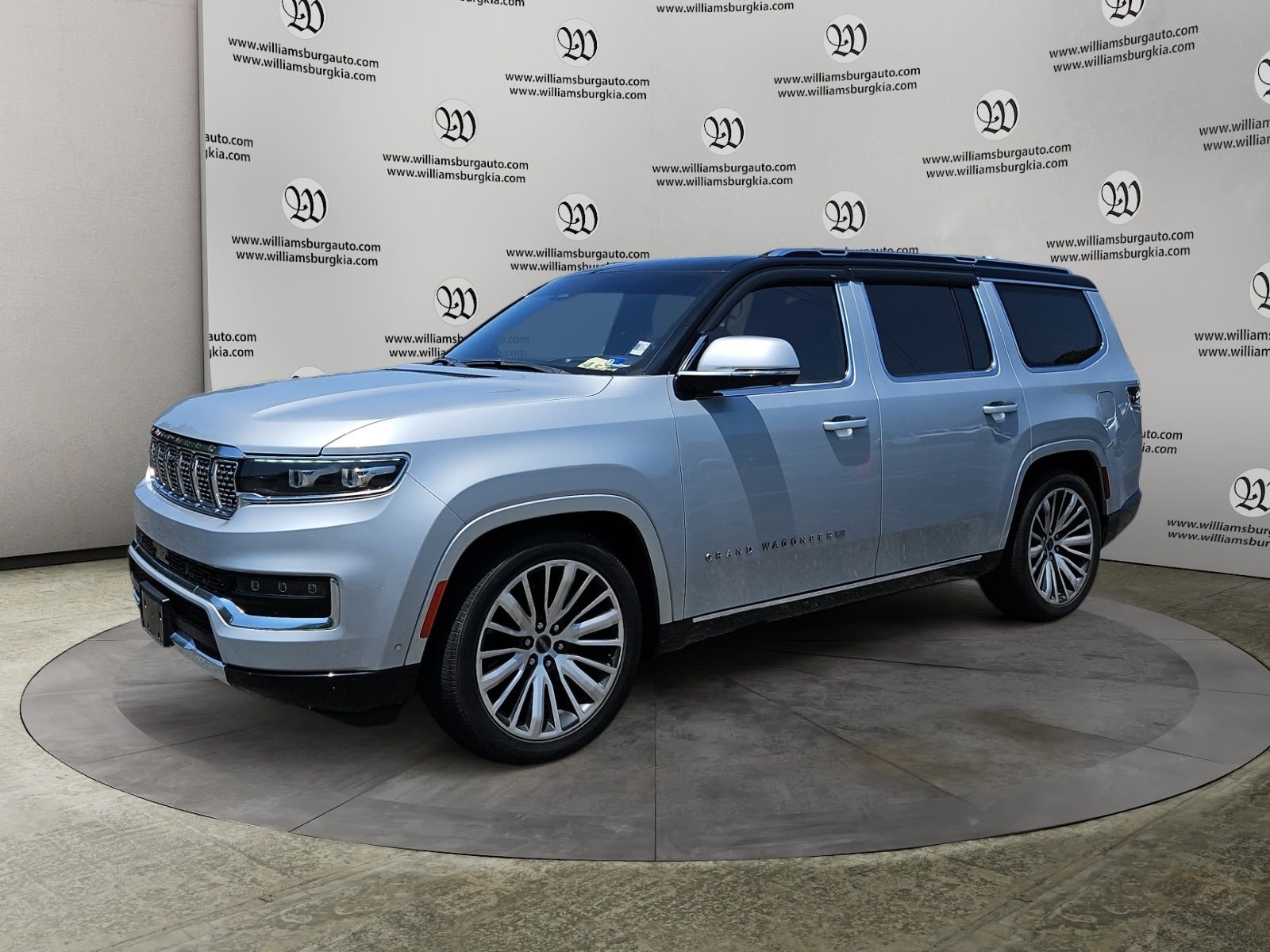 2022 Jeep Grand Wagoneer Series III 4WD's photo
