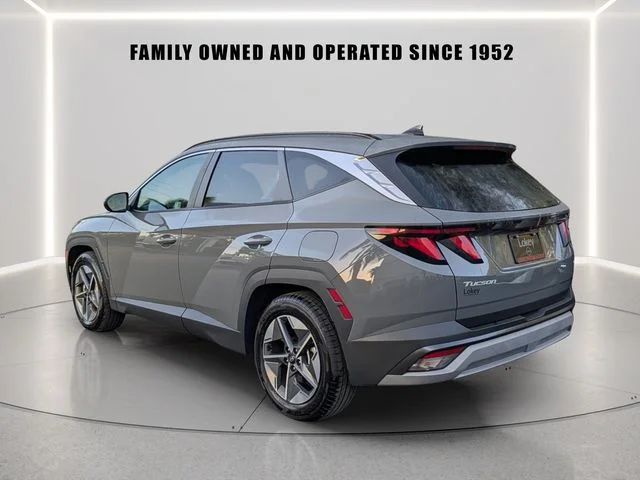 Used 2025 Gray Hyundai SEL image 5