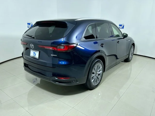 New 2026 DEEP CRYSTAL BLUE Mazda Preferred image 5
