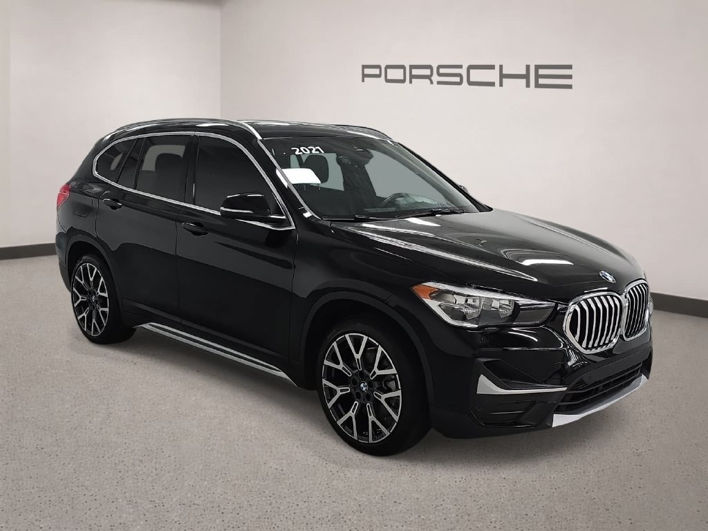 Used 2021 Jet Black BMW sDrive28i image 8