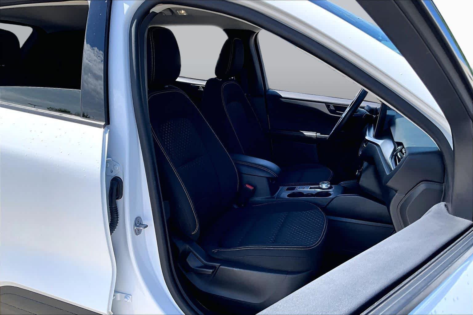 Used 2023 Oxford White Ford Active image 8