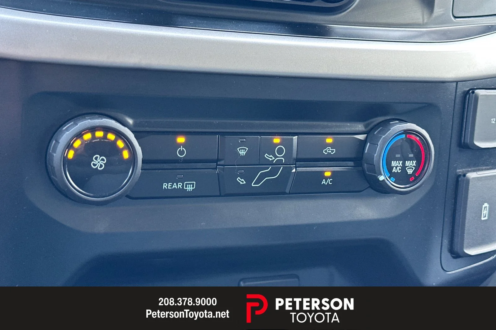 Used 2023  Ford XLT image 19