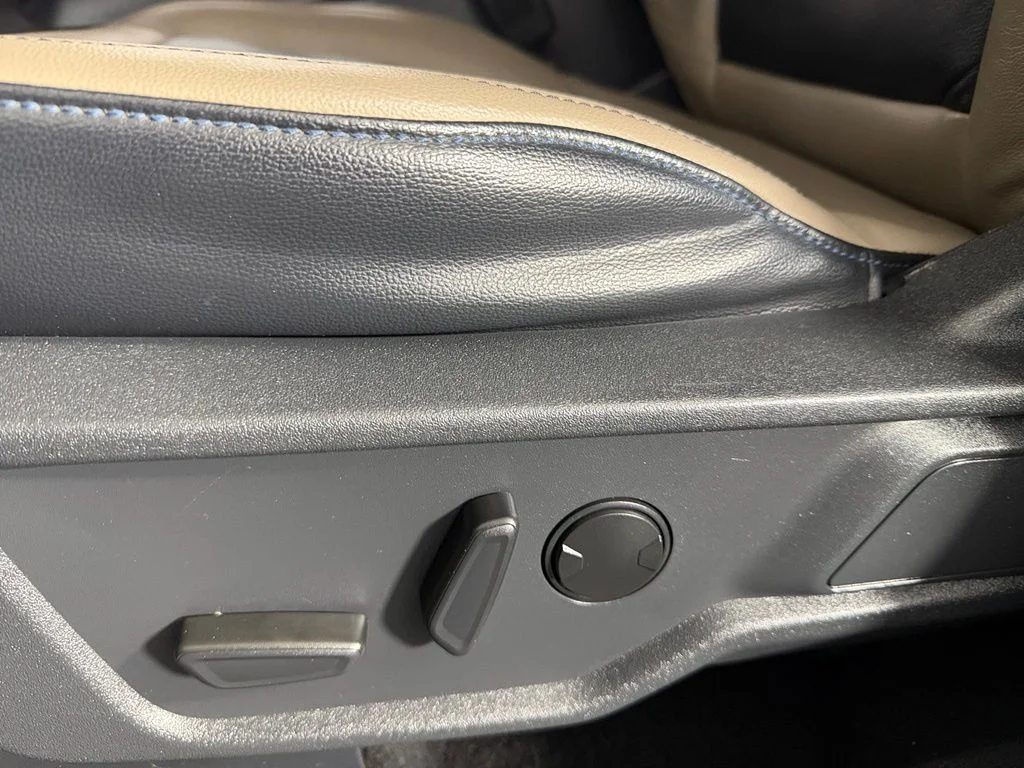 Certified Used 2024 Gray Ford Wildtrak image 24