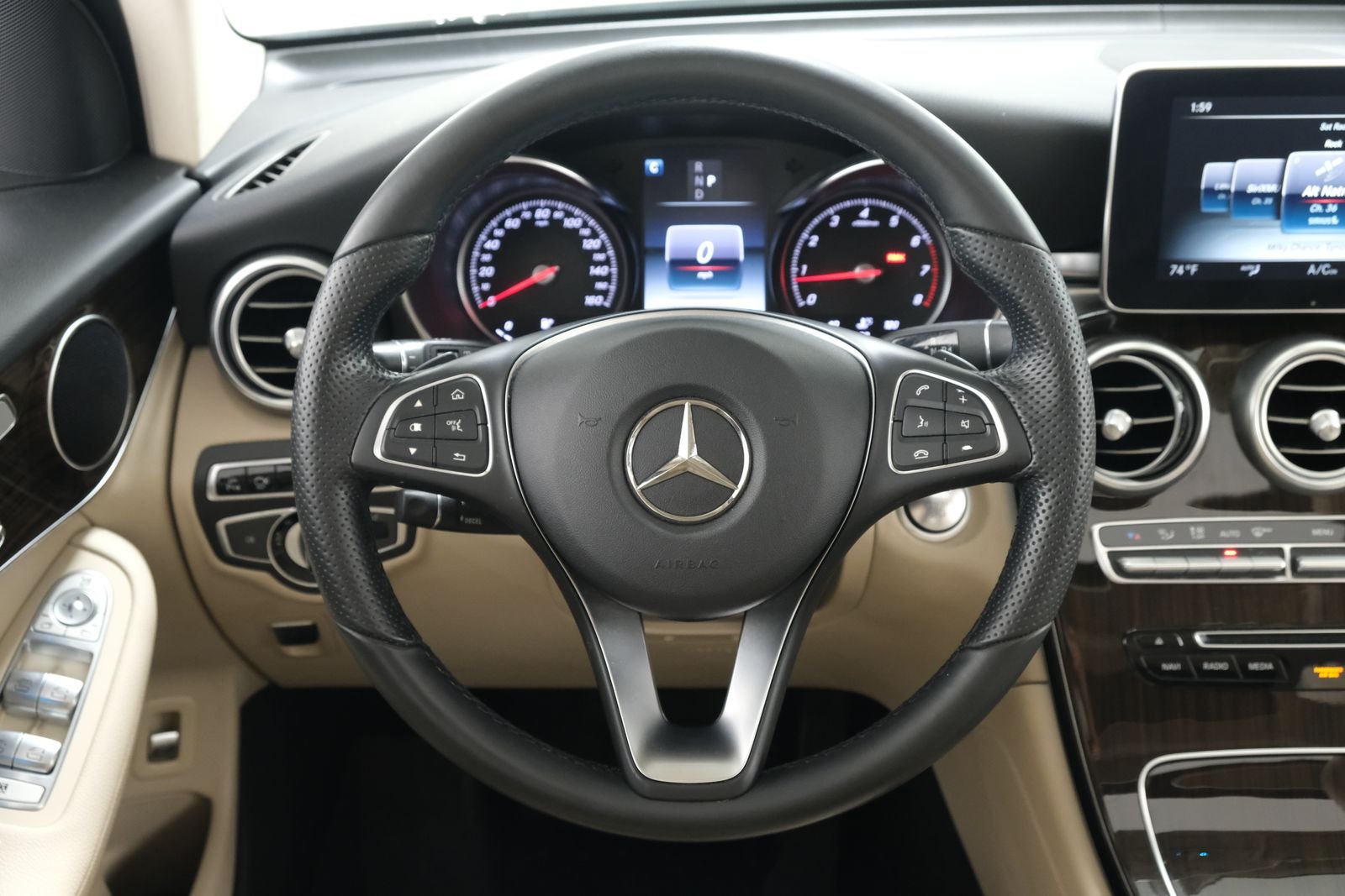 Used 2017 designo Diamond White Metallic Mercedes-Benz GLC 300 image 12