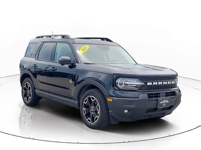 Used 2025 Black Ford Outer Banks image 3
