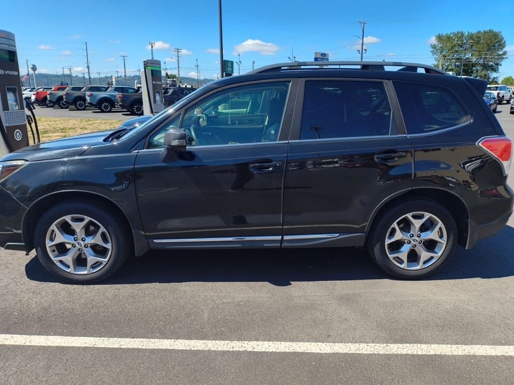 Used 2018 Crystal Black Silica Subaru 2.5i Touring image 3