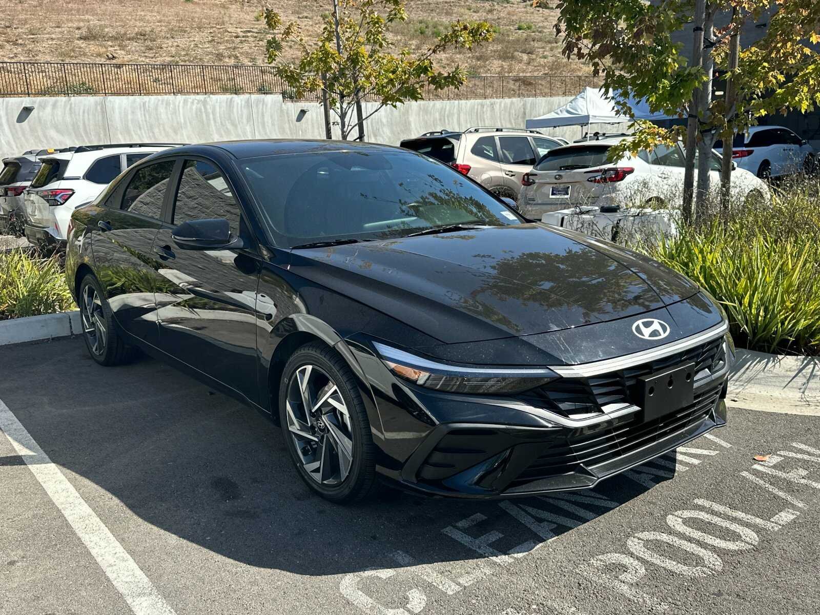 Used 2025 Hyundai Elantra SEL with VIN KMHLM4DG8SU975661 for sale in Pleasanton, CA