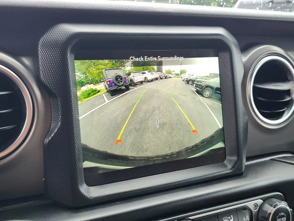 Used 2023 Green Jeep Rubicon image 16