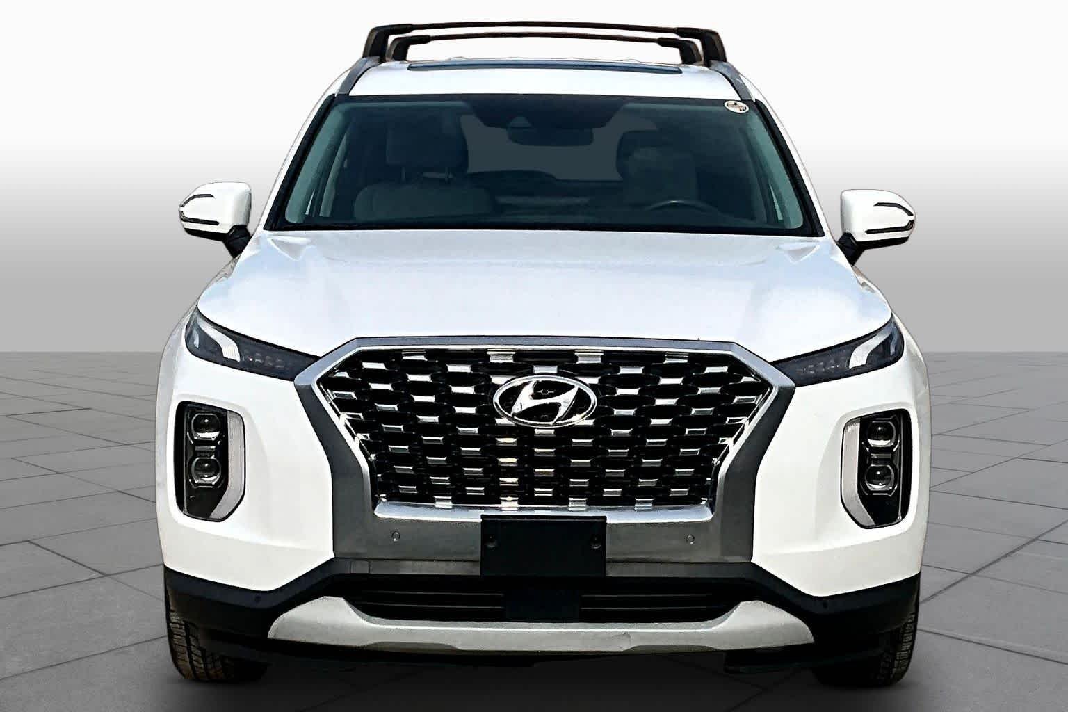 Used 2020 Hyper White Hyundai SEL image 4