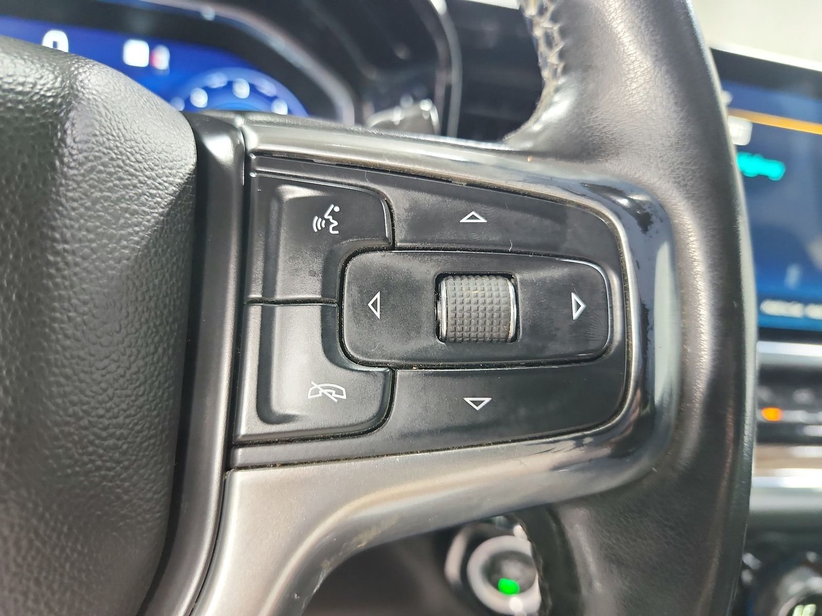 Used 2023 Summit White Chevrolet RST image 24