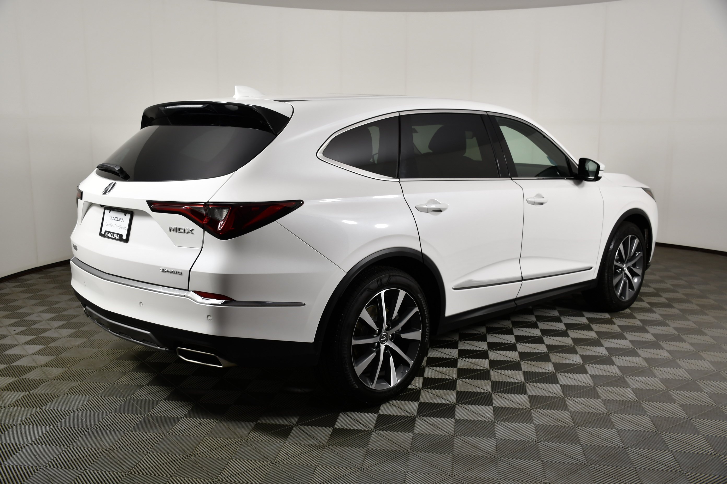 Certified Used 2025 Platinum White Pearl Acura w/Technology Package image 61