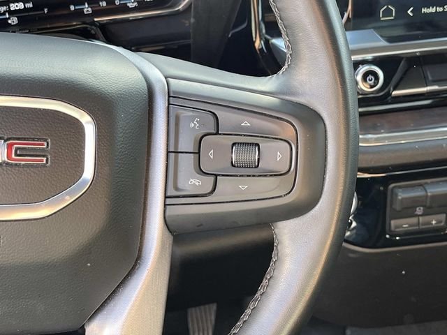 Used 2025 White GMC SLT image 30