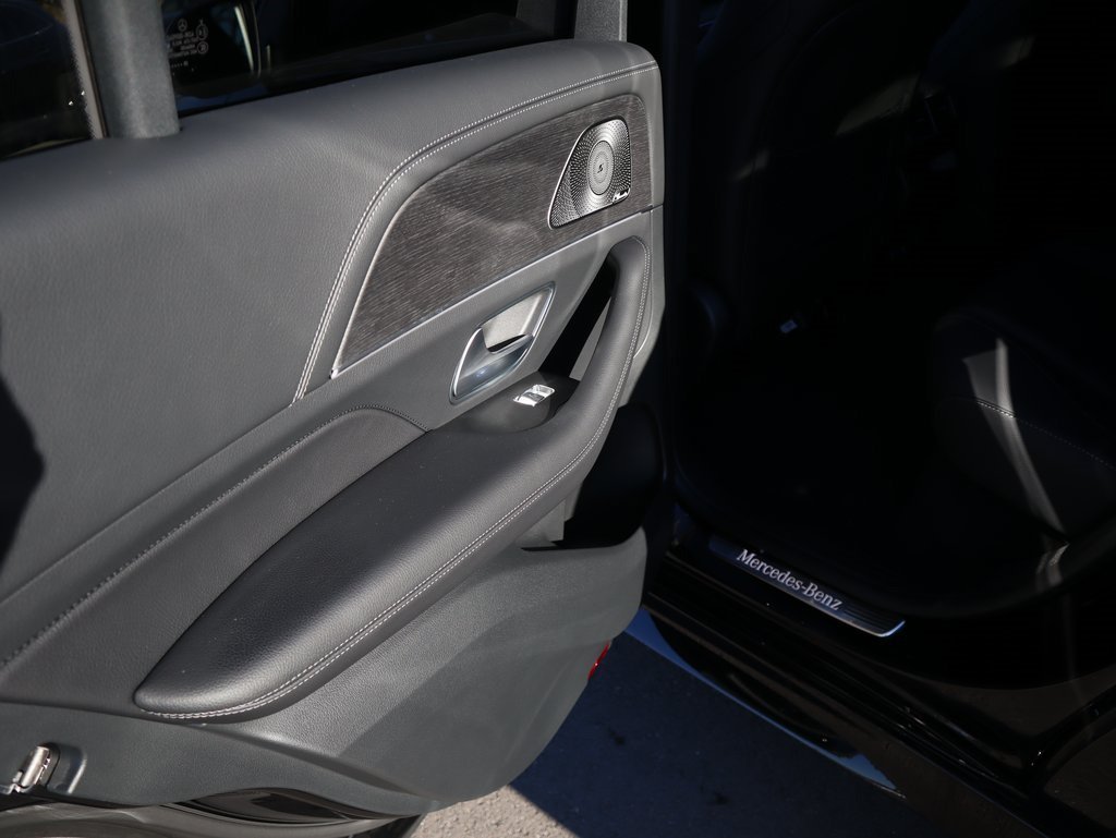 Used 2026 Obsidian Black Metallic Mercedes-Benz GLE 450 image 23