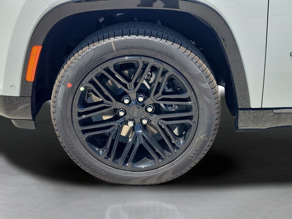 New 2026 Bright White Clear-Coat Exterior Paint Jeep Limited Reserve image 28
