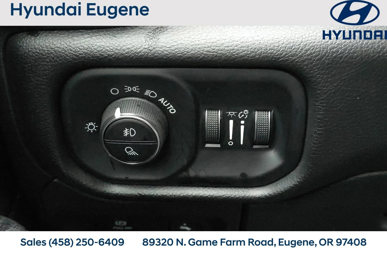 Used 2023 White Ram Laramie image 40