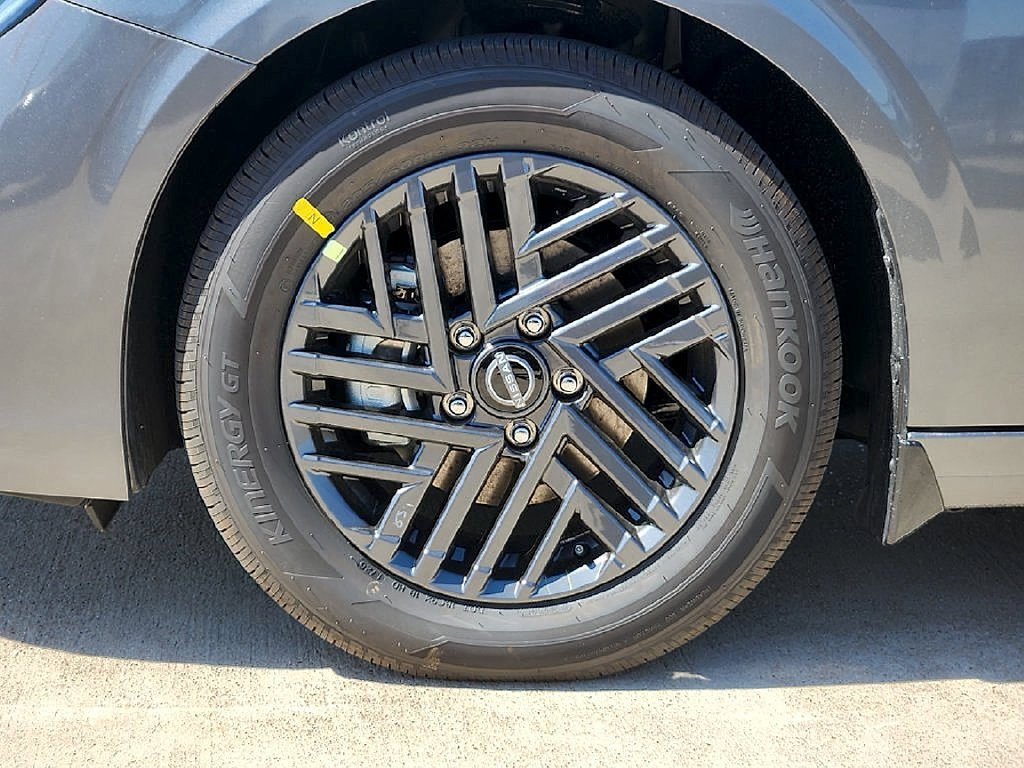 New 2027  Nissan SV image 10