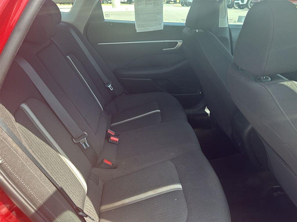 Used 2025 Ultimate red Hyundai SEL image 29