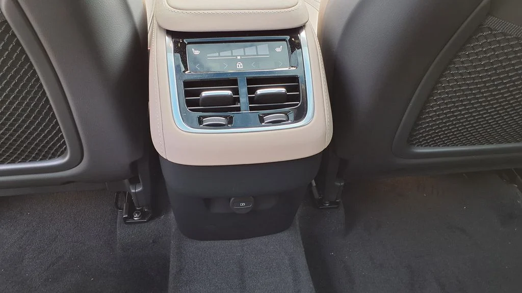 2026 Volvo XC90 Core - Photo 18