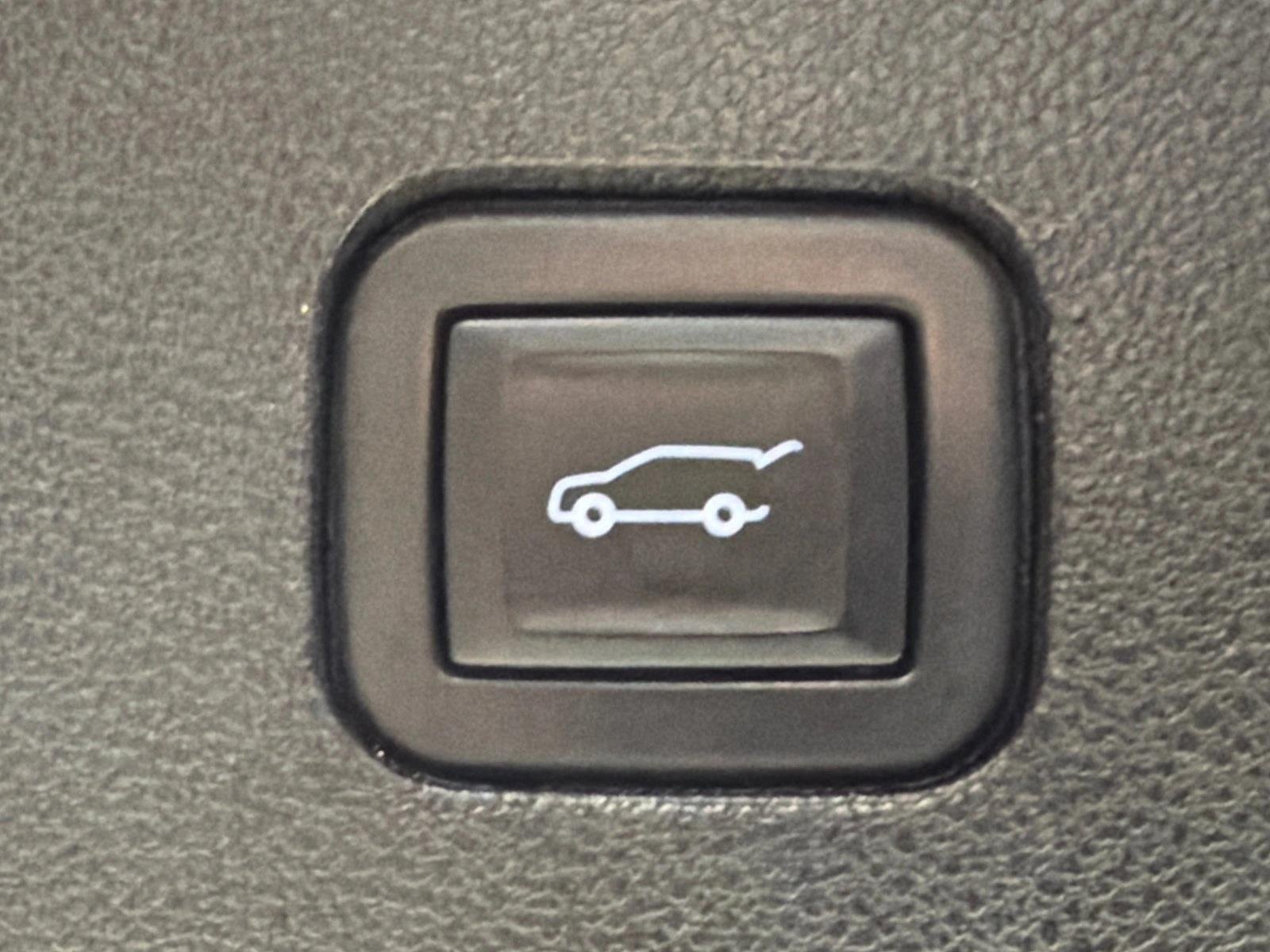 Used 2020 Red Horizon Tintcoat Cadillac FWD Premium Luxury image 21