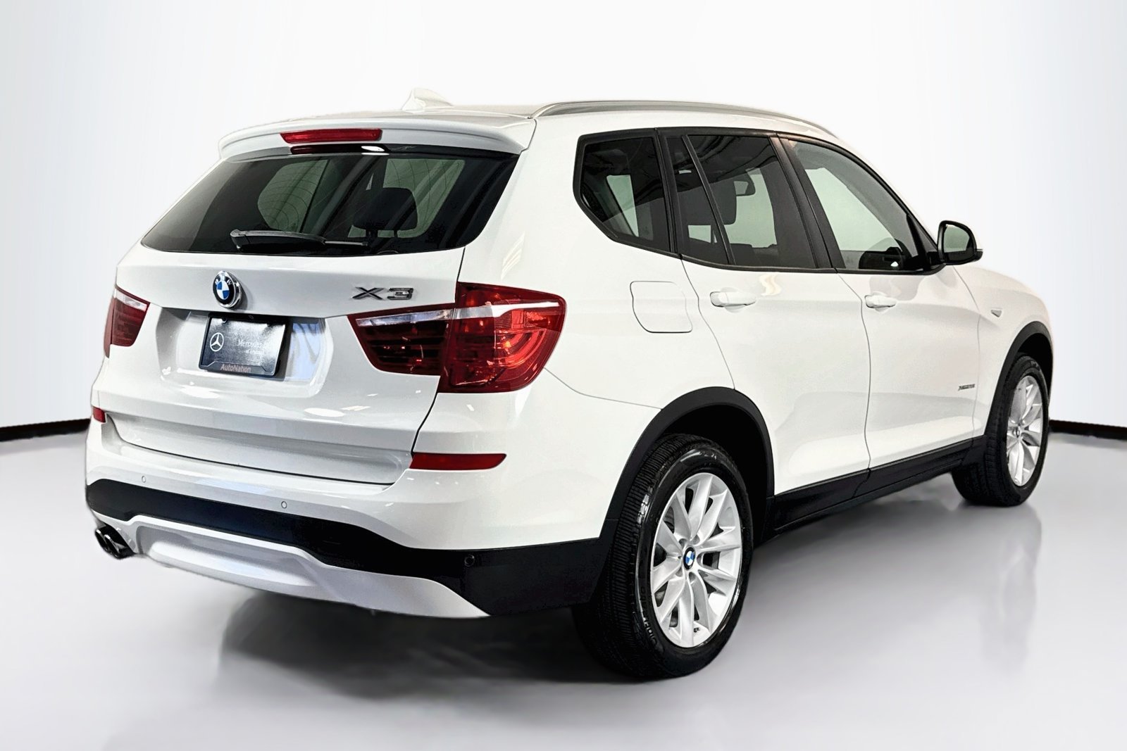 Used 2016 Alpine White BMW xDrive28i image 5