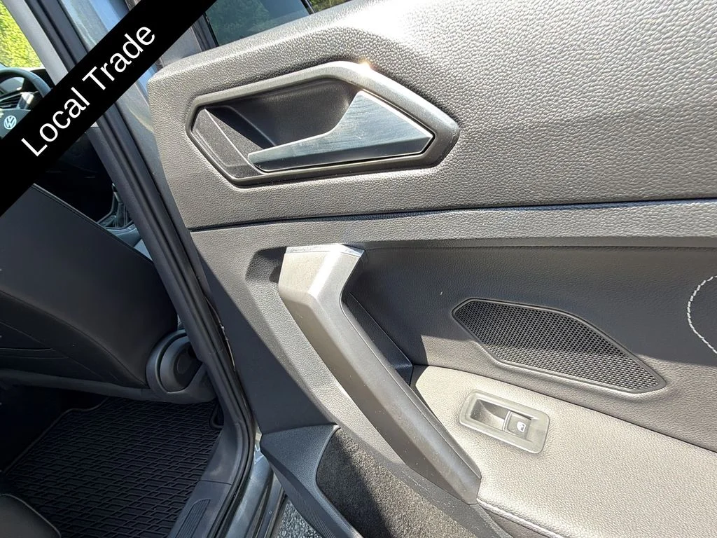 Used 2022 Platinum Gray Metallic Volkswagen 2.0T SE image 20