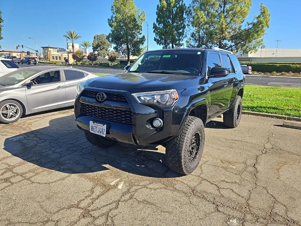 Used 2018 Black Toyota SR5 image 1