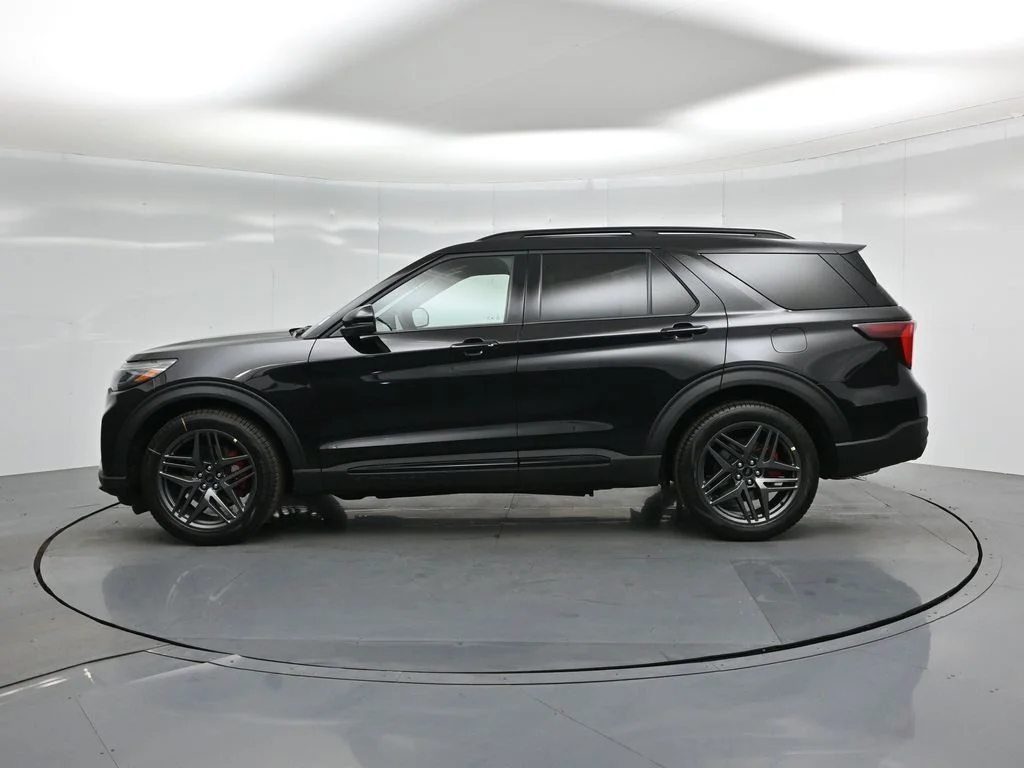 New 2026 Agate Black Metallic Ford ST image 32