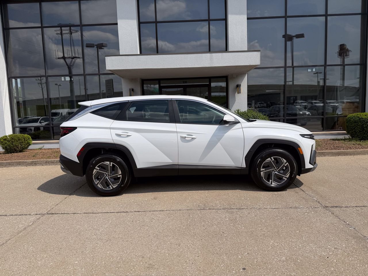 New 2026 Creamy White Pearl Hyundai Blue image 3