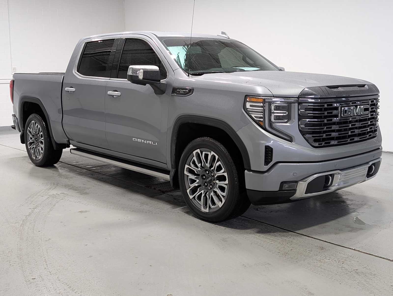Used 2024 Sterling Metallic GMC Denali Ultimate image 7