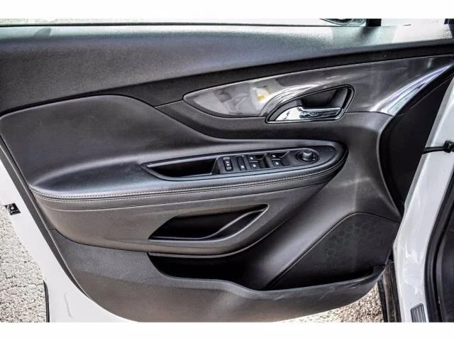Used 2019 Summit White Buick Essence image 15