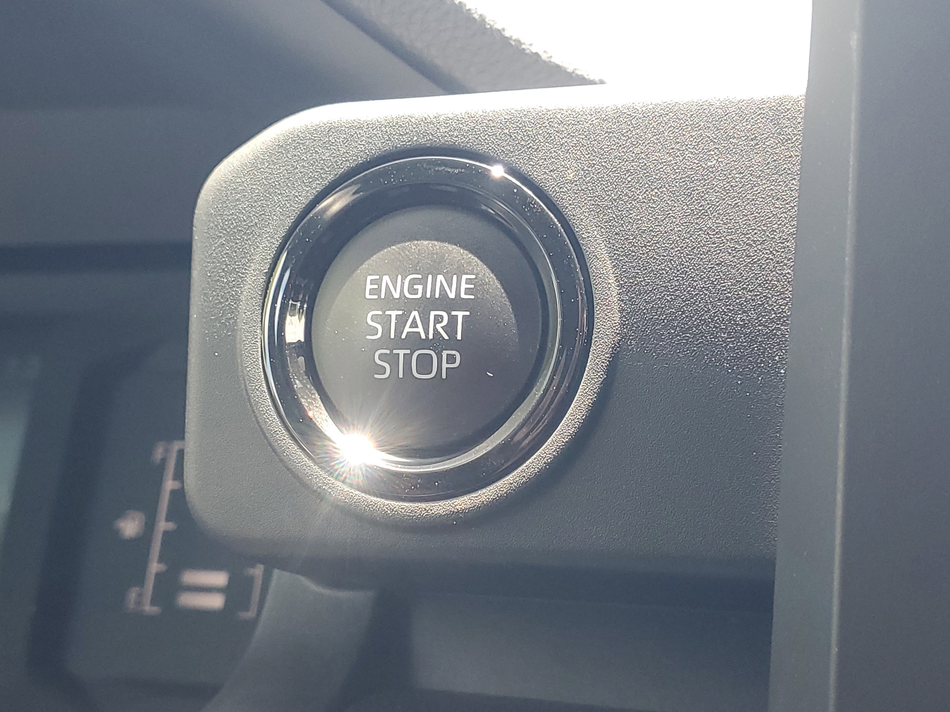 Certified Used 2025 Ice Toyota SR image 28