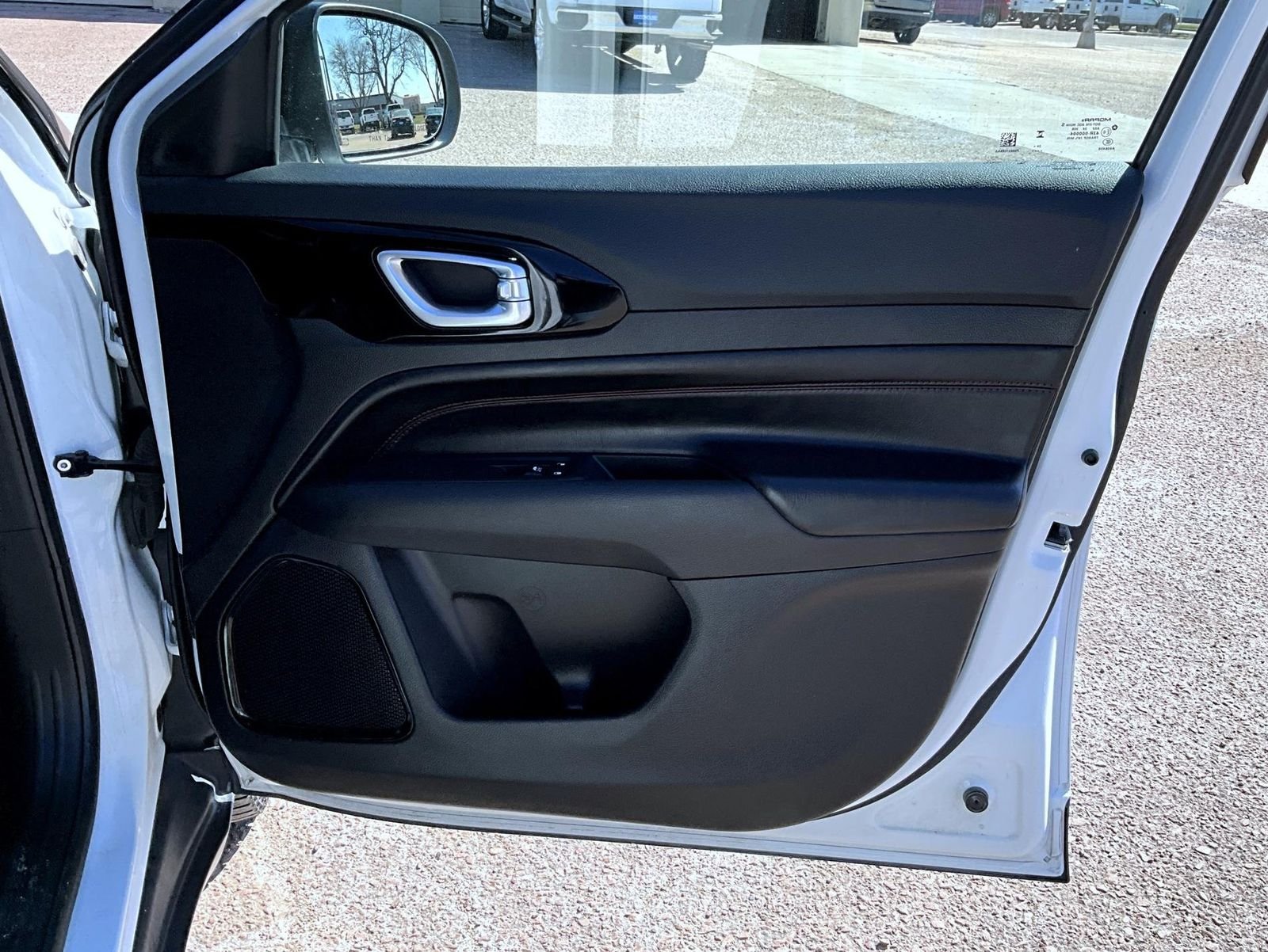 Used 2025 White Jeep Trailhawk image 17