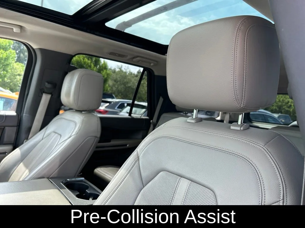 Used 2019 White Platinum Clearcoat Metallic Ford Limited image 20