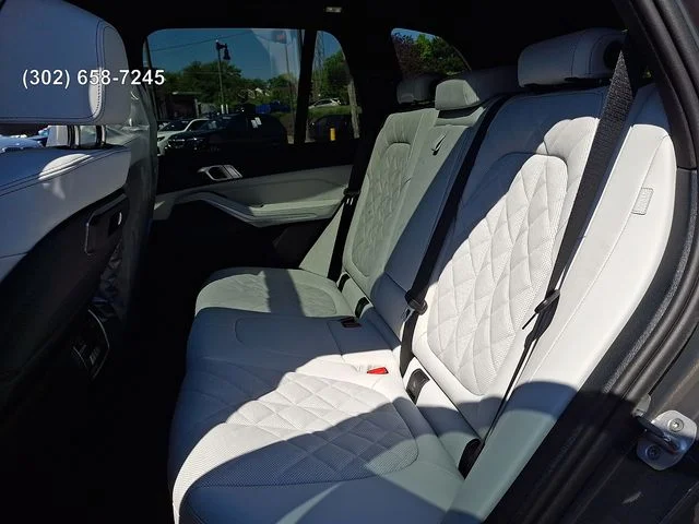 New 2026 Dravit Grey Metallic BMW xDrive50e image 9
