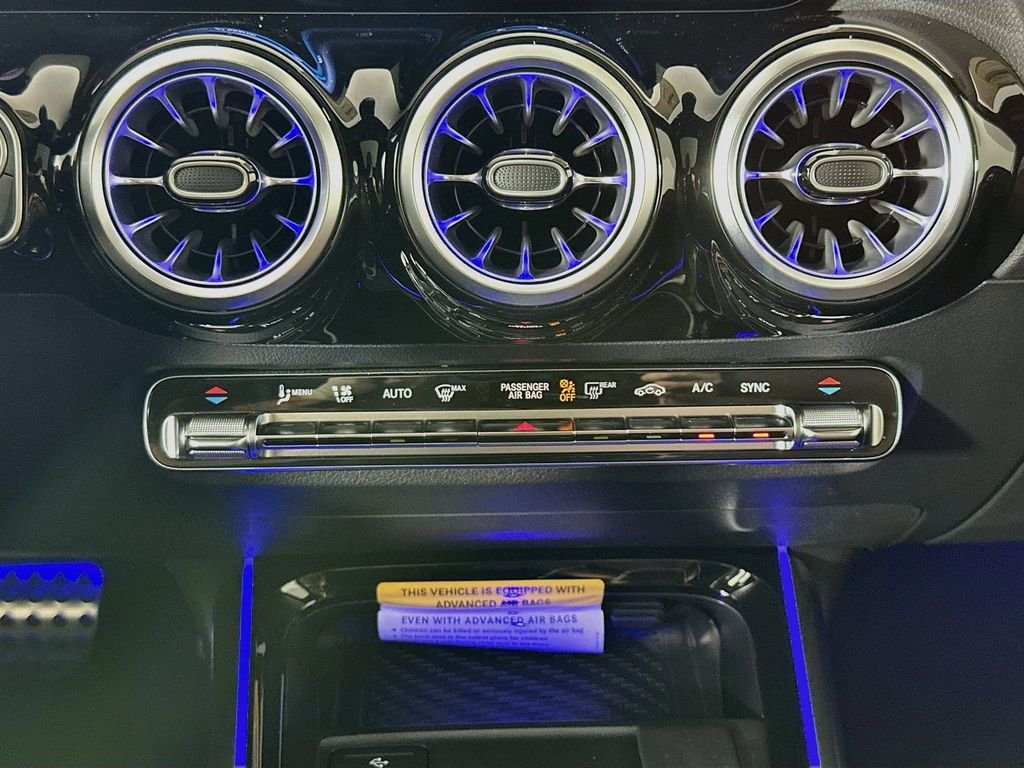 New 2026 Polar White Mercedes-Benz GLA 250 image 16